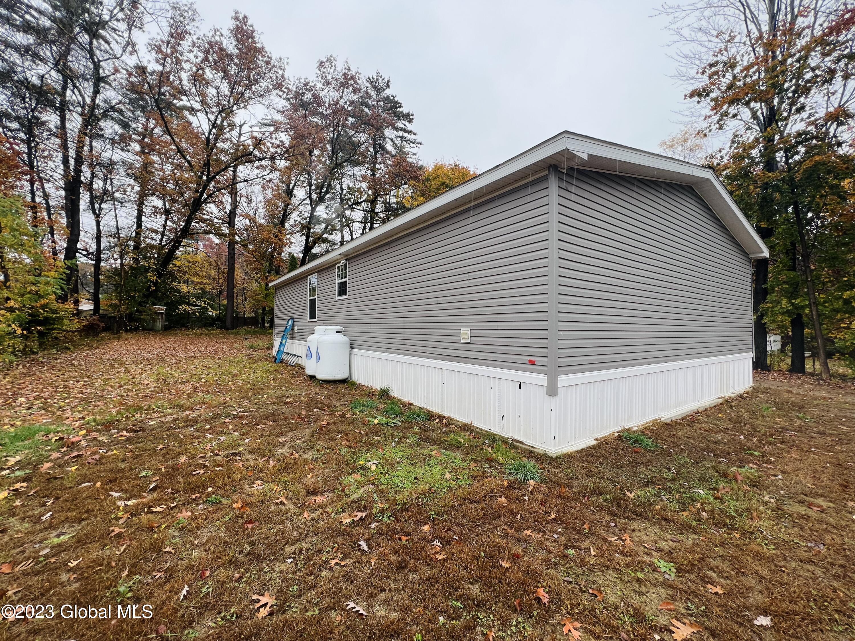 31 Sweet Road Queensbury, NY 12804 - Photo 3 of 10 IMG_4497