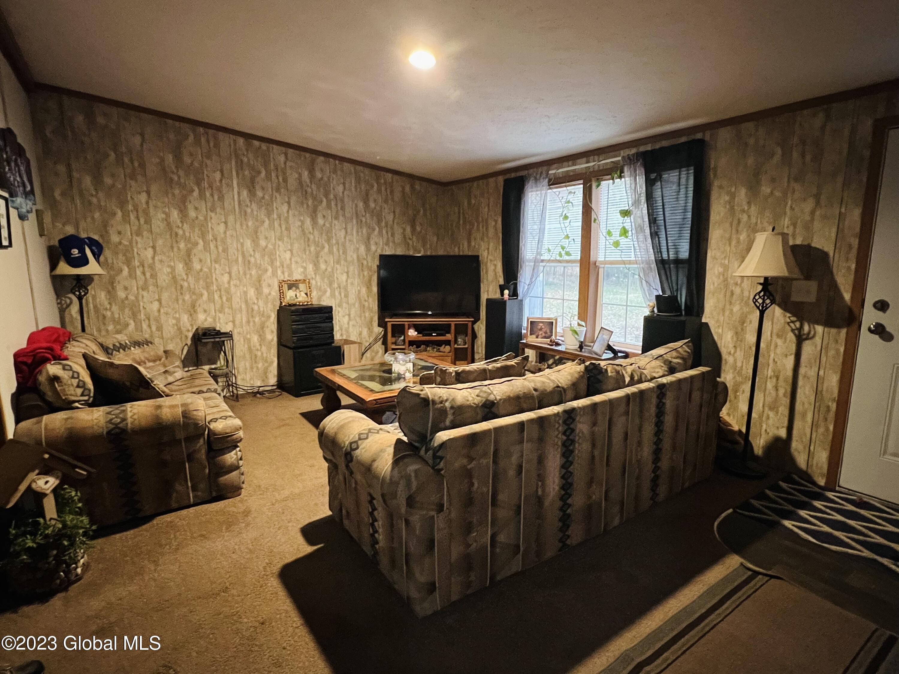 31 Sweet Road Queensbury, NY 12804 - Photo 5 of 10 IMG_4481