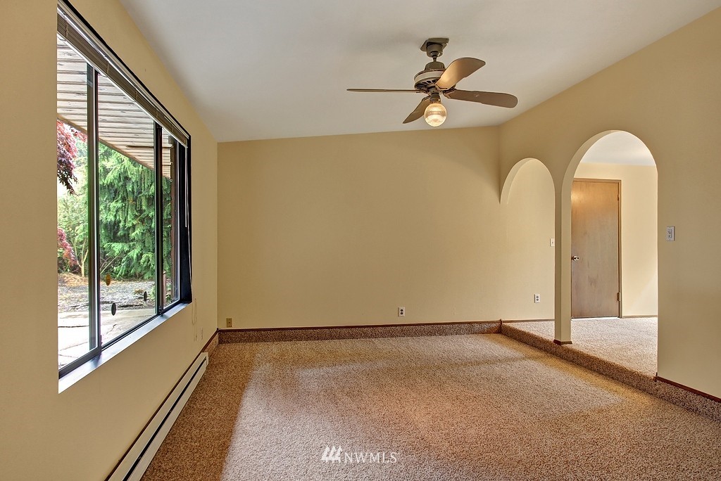 2810 Gibson Road Everett, WA 98204 - Photo 8 of 15