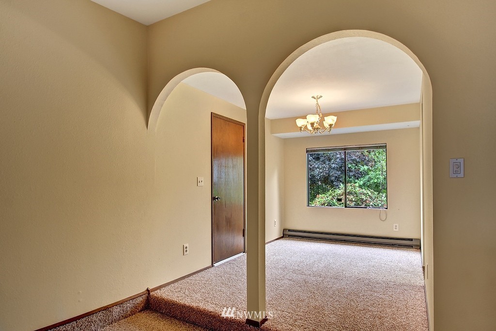 2810 Gibson Road Everett, WA 98204 - Photo 9 of 15