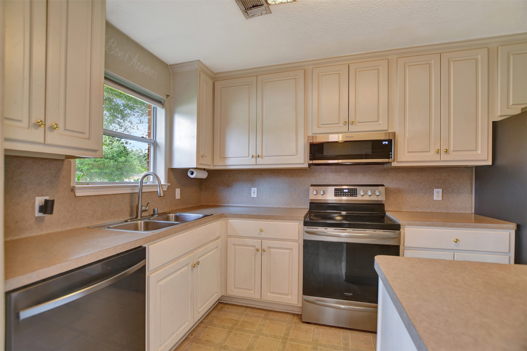 16400 Many Trees Lane Conroe, TX 77302 - Photo 12 of 36