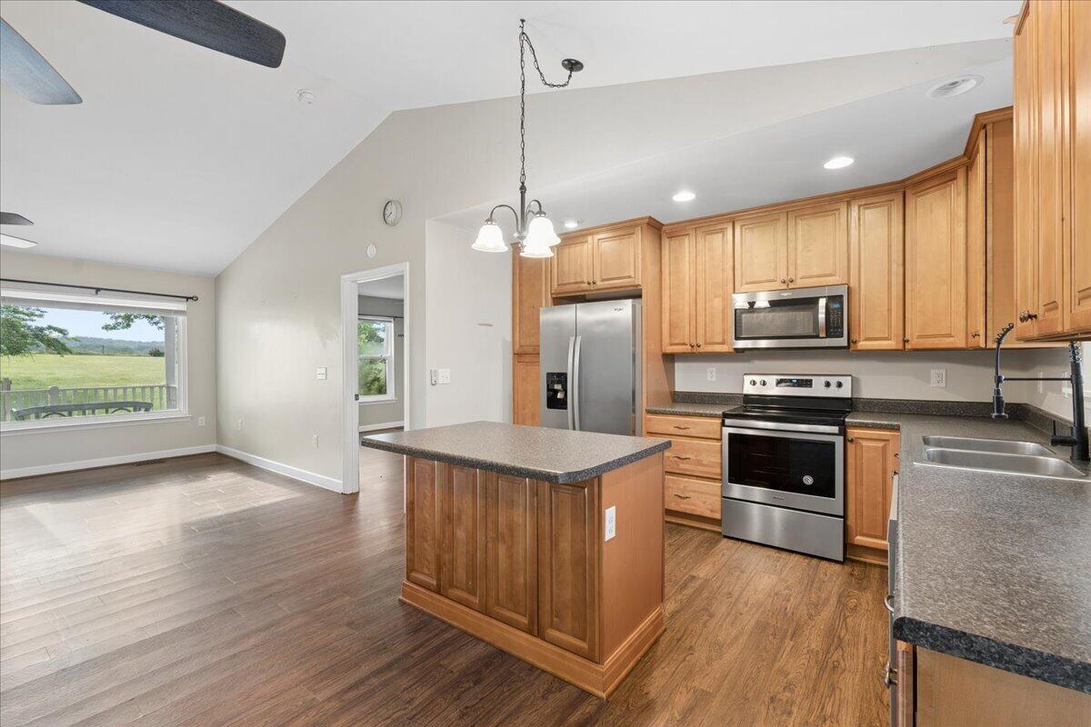 1911 Von Roy Road Bedford, VA 24523 - Photo 13 of 51 13-1911 Von Roy Rd-13