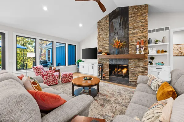 $1,799,000 | 2815 Washington Avenue, St. Joseph, MI 49085