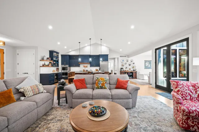 $1,799,000 | 2815 Washington Avenue, St. Joseph, MI 49085