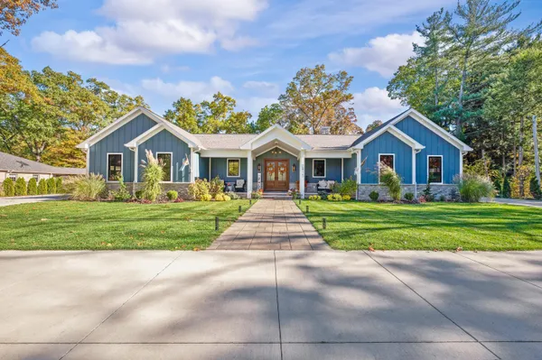 $1,799,000 | 2815 Washington Avenue, St. Joseph, MI 49085