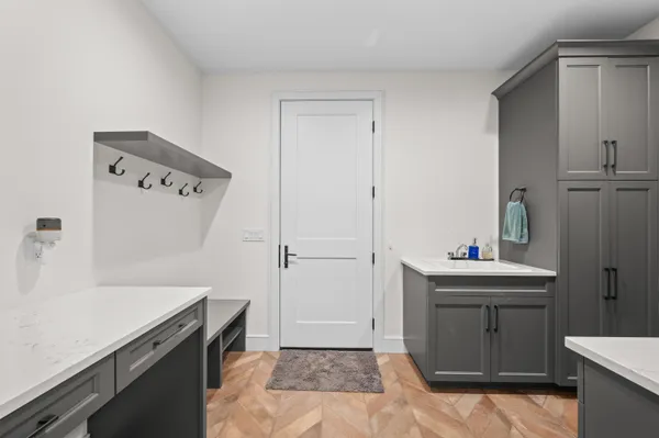 $1,799,000 | 2815 Washington Avenue, St. Joseph, MI 49085