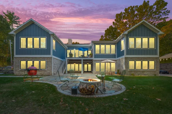 $1,799,000 | 2815 Washington Avenue, St. Joseph, MI 49085