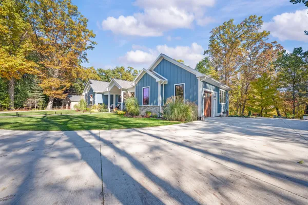 $1,799,000 | 2815 Washington Avenue, St. Joseph, MI 49085