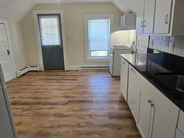 $2,200 | 347 Hollis Street, Unit 4, Framingham, MA 01702