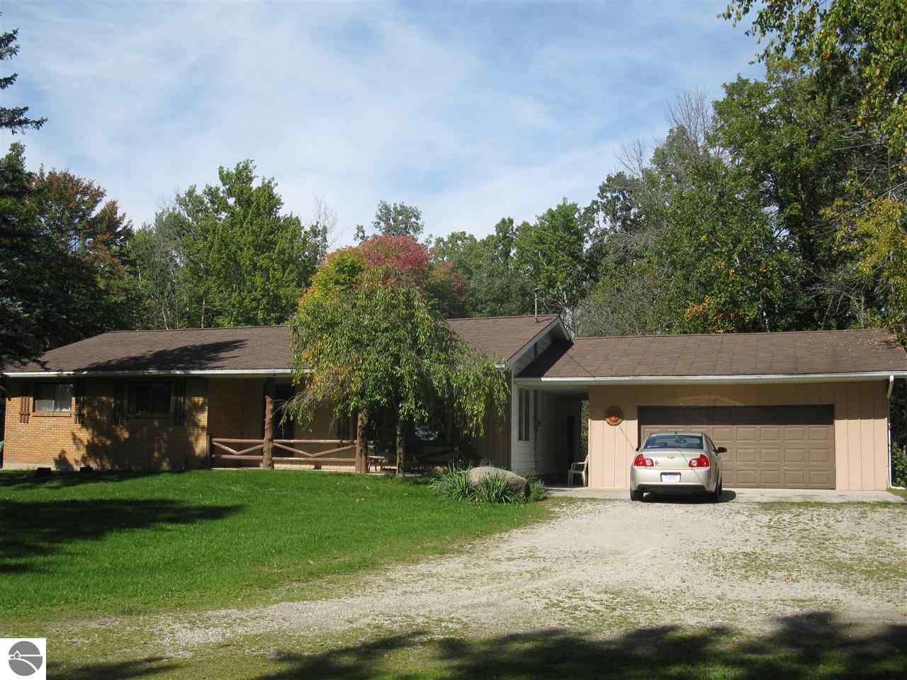 3921 East Twining Road Turner, MI 48765 - Photo 1 of 22 1790870.JPG