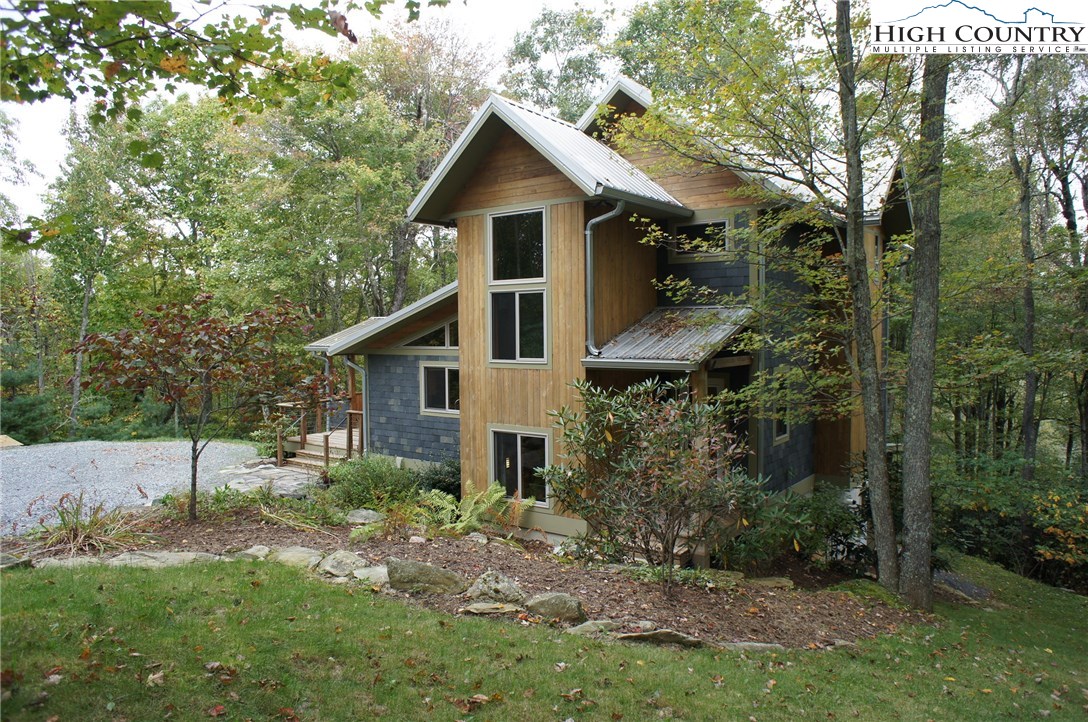 164 Red Rhododendron Road Boone, NC 28607 - Photo 2 of 44 Gallery Image 2