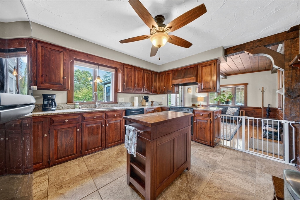 7 Hamlin Street Acushnet, MA 02743 - Photo 14 of 42