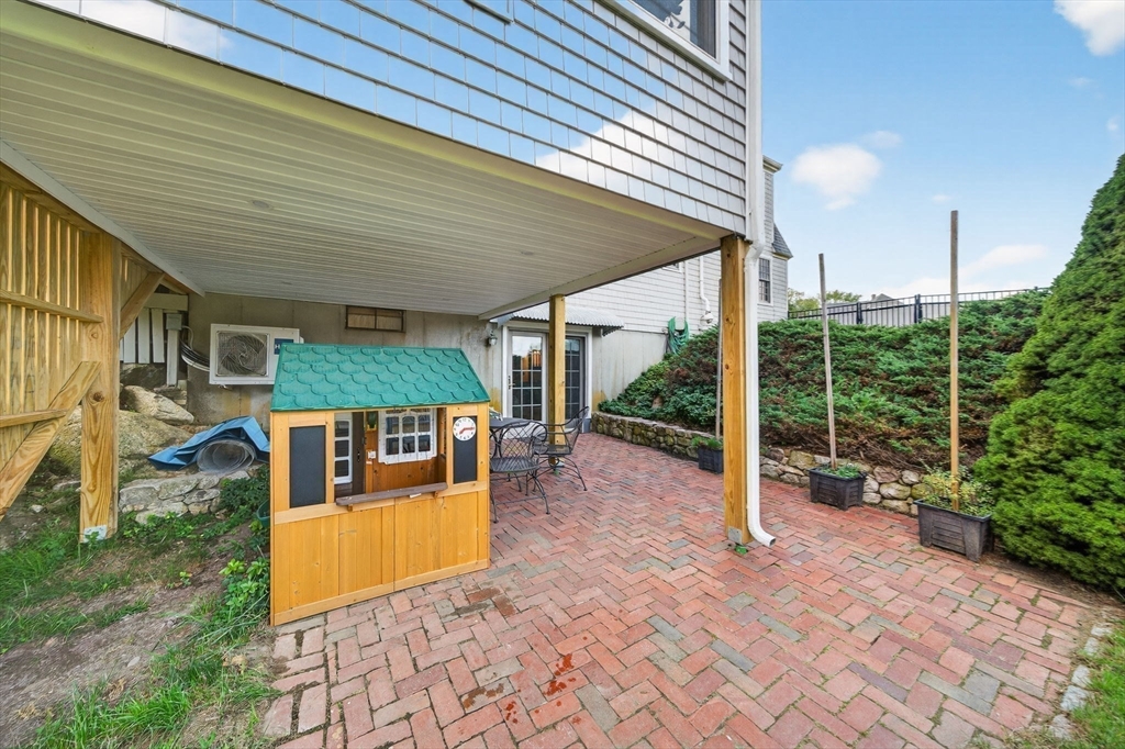 7 Hamlin Street Acushnet, MA 02743 - Photo 37 of 42