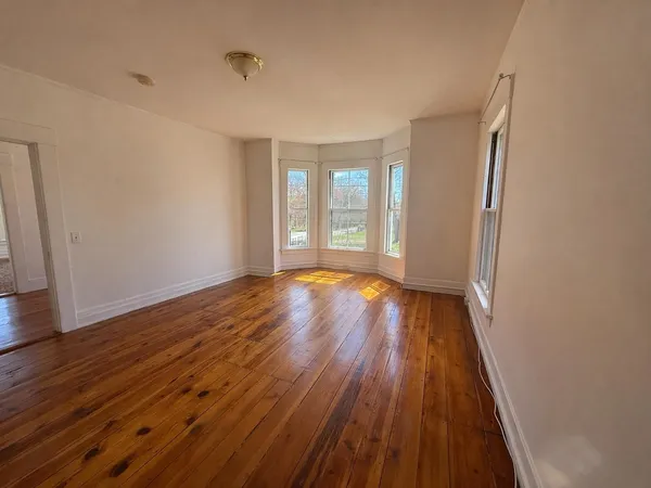 $2,400 | 30 Sargents Avenue, Unit C, Nashua, NH 03064