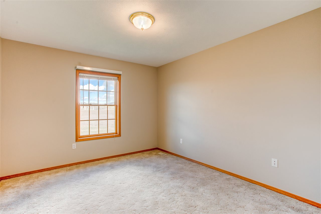 11209 East Kronquist Road Mead, WA 99021 - Photo 12 of 20