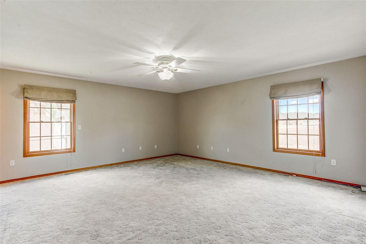 11209 East Kronquist Road Mead, WA 99021 - Photo 8 of 20