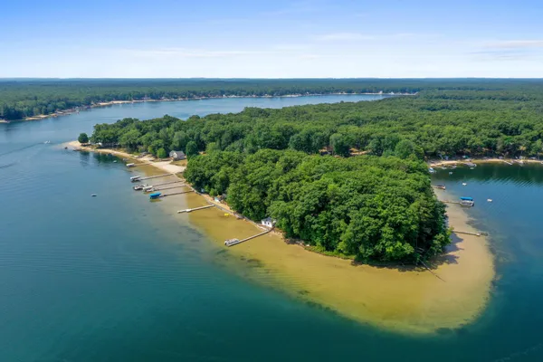 $779,900 | 10904 South Minising Court, Baldwin, MI 49304