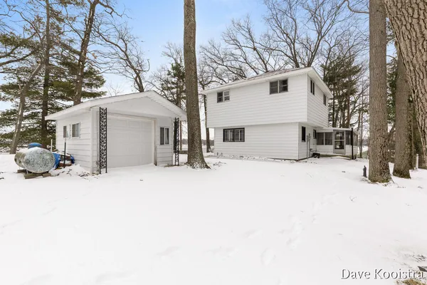 $779,900 | 10904 South Minising Court, Baldwin, MI 49304