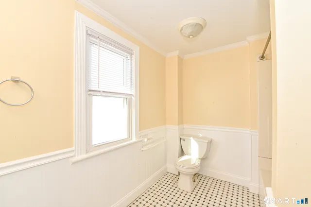 $2,975 | 6 Springdale Street, Milford, CT 06460