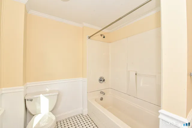 $2,975 | 6 Springdale Street, Milford, CT 06460