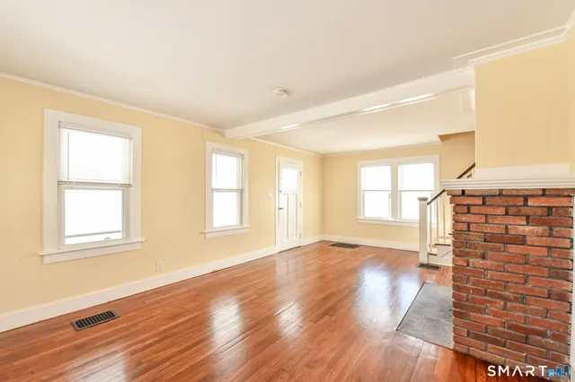 $2,975 | 6 Springdale Street, Milford, CT 06460