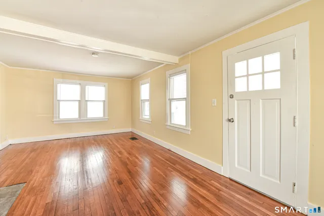 $2,975 | 6 Springdale Street, Milford, CT 06460