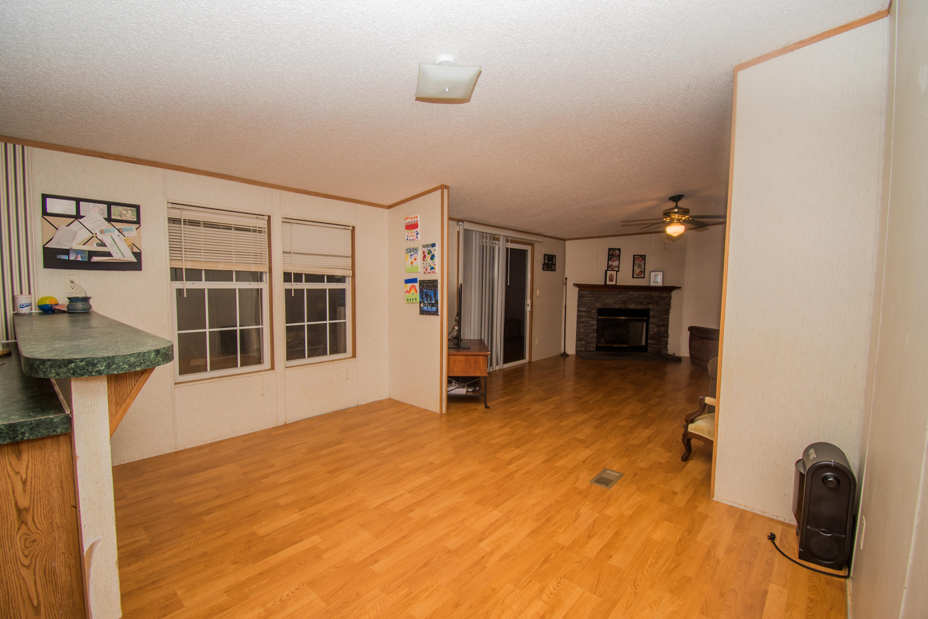 1237 Potters Road Vinton, VA 24179 - Photo 11 of 45 Dining Area/Den