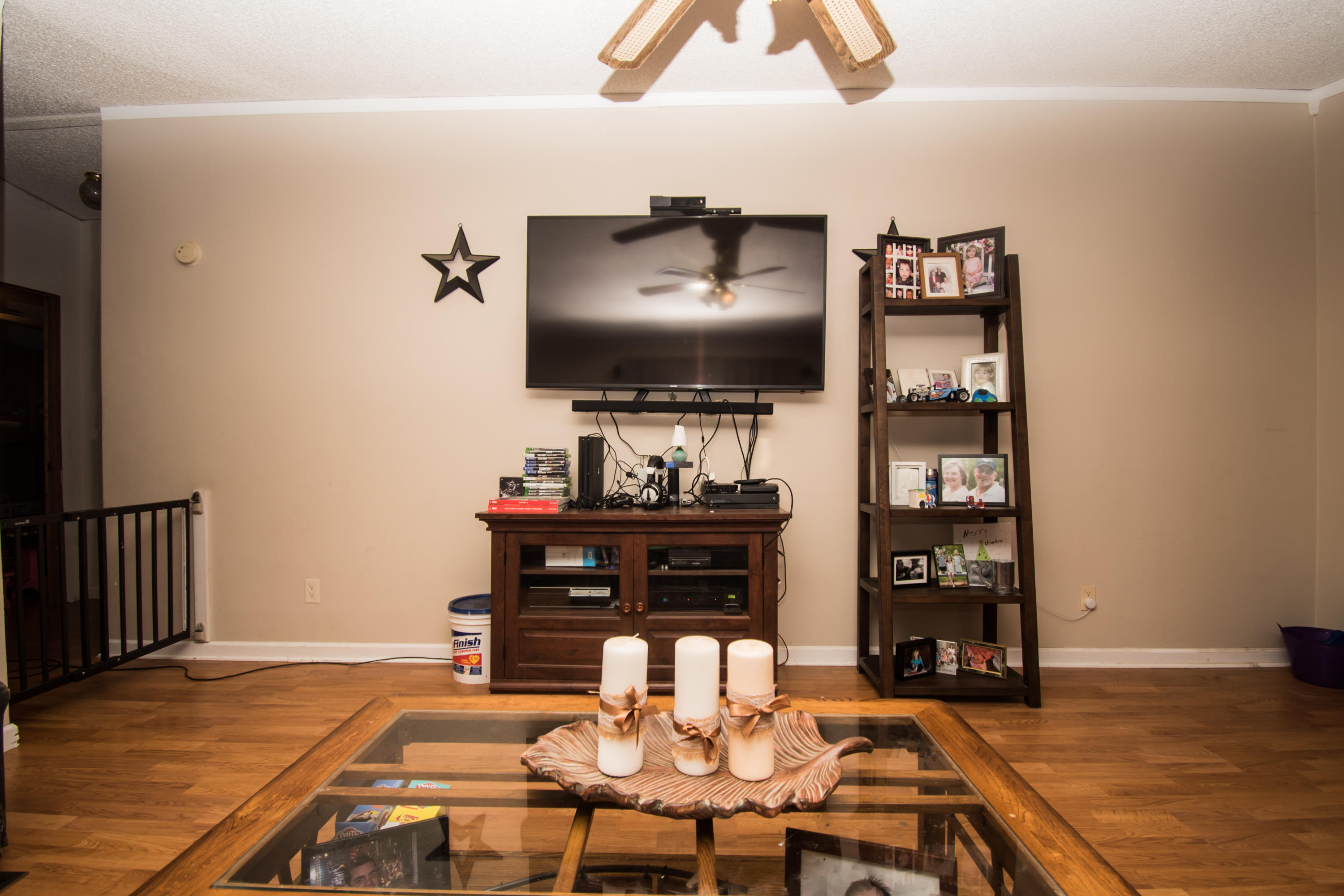 1237 Potters Road Vinton, VA 24179 - Photo 19 of 45 Living Room
