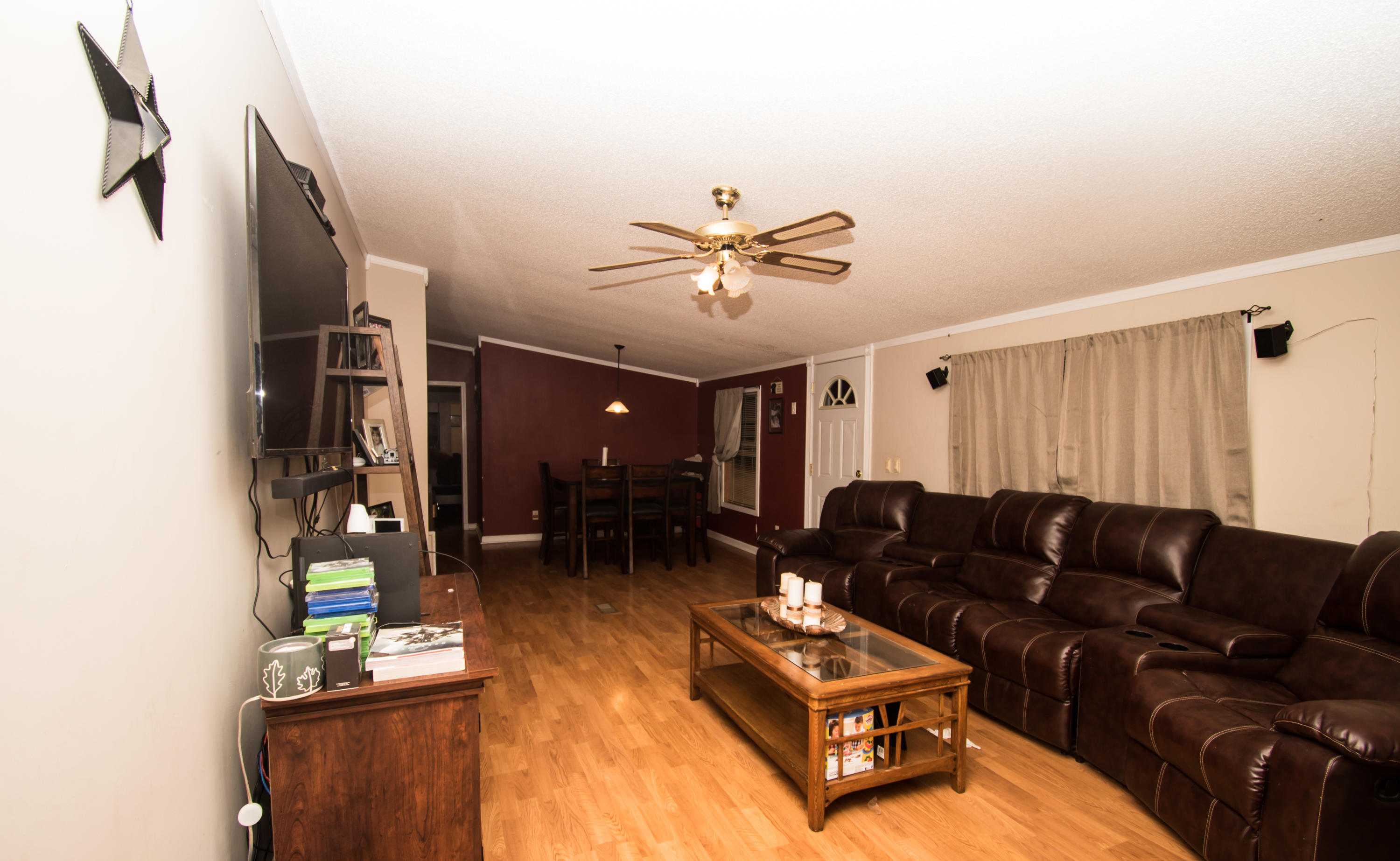 1237 Potters Road Vinton, VA 24179 - Photo 21 of 45 Living Room/Sitting Area