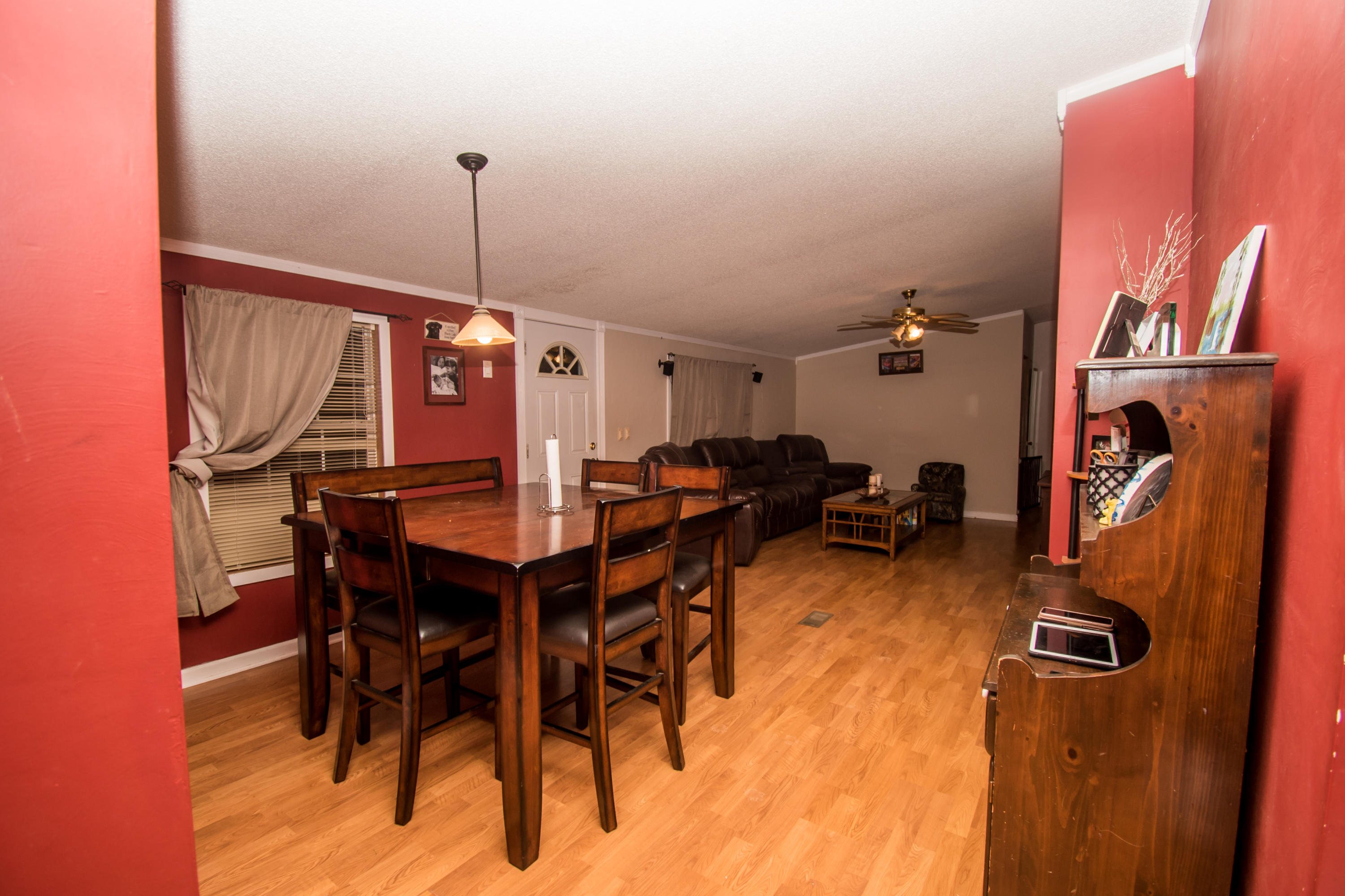 1237 Potters Road Vinton, VA 24179 - Photo 24 of 45 Dining Area/Living Room