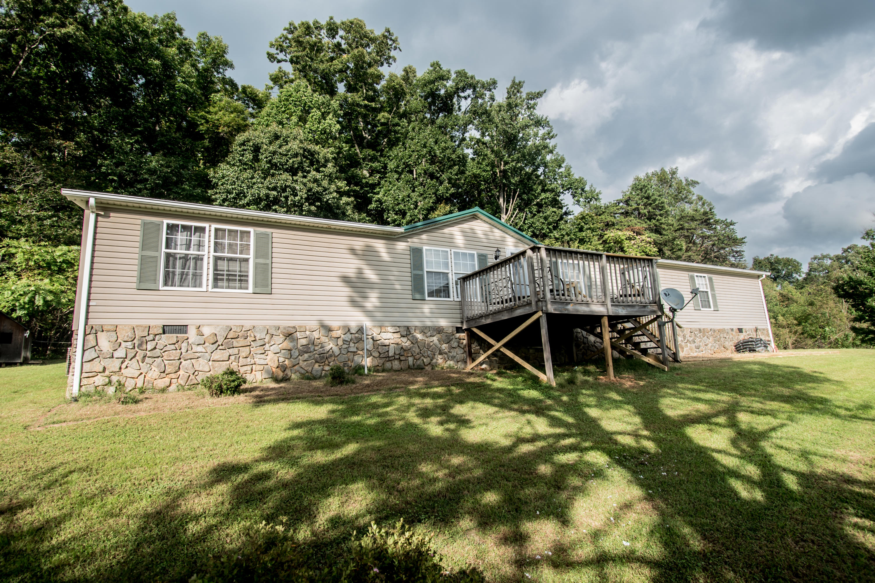 1237 Potters Road Vinton, VA 24179 - Photo 26 of 45 Front of Home