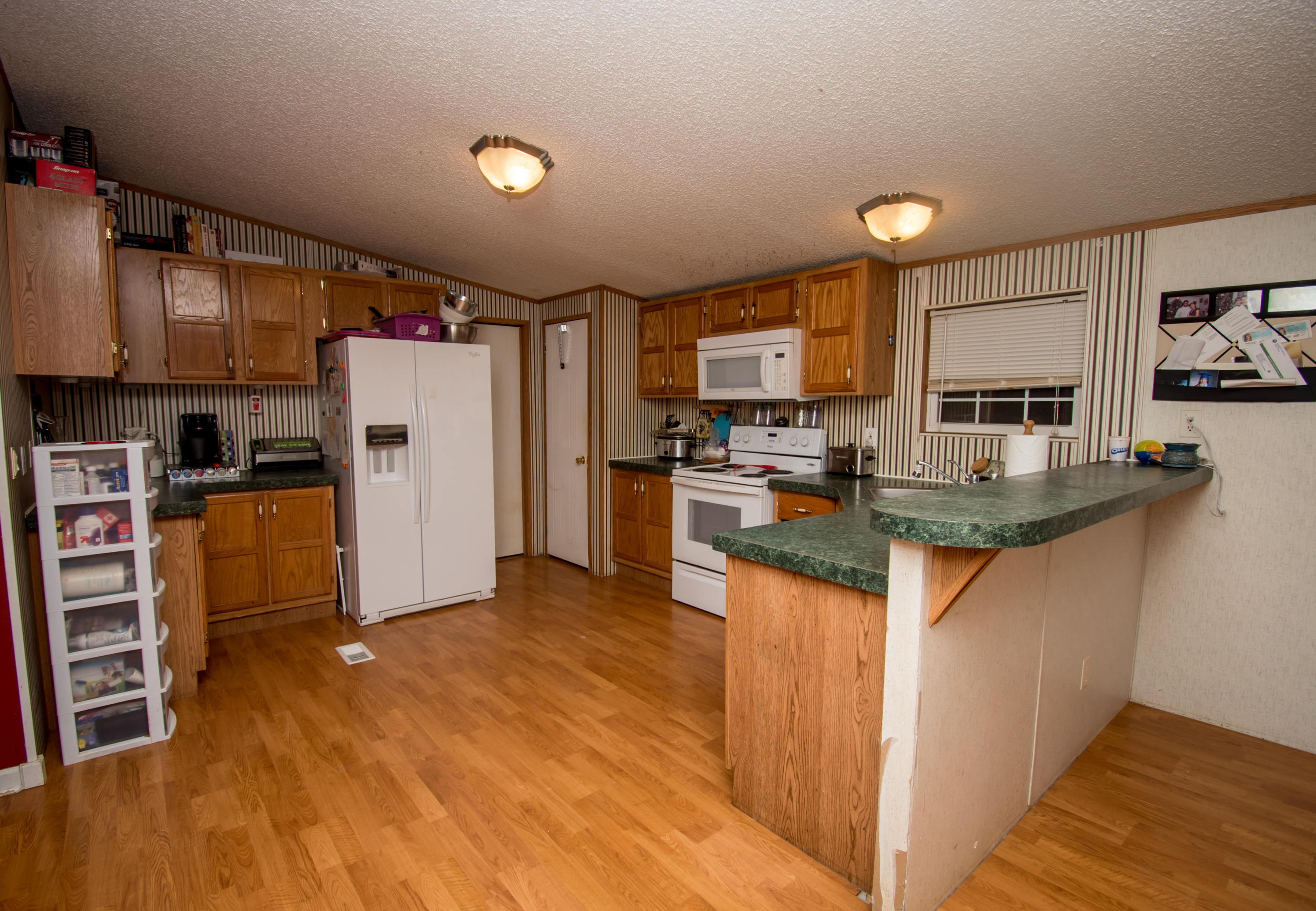 1237 Potters Road Vinton, VA 24179 - Photo 5 of 45 Kitchen
