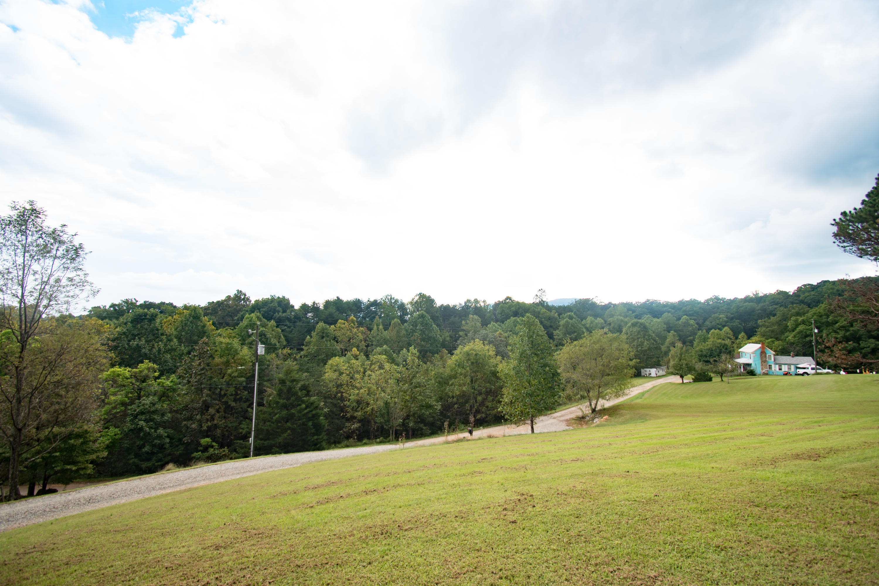1237 Potters Road Vinton, VA 24179 - Photo 44 of 45 View Front Font Deck