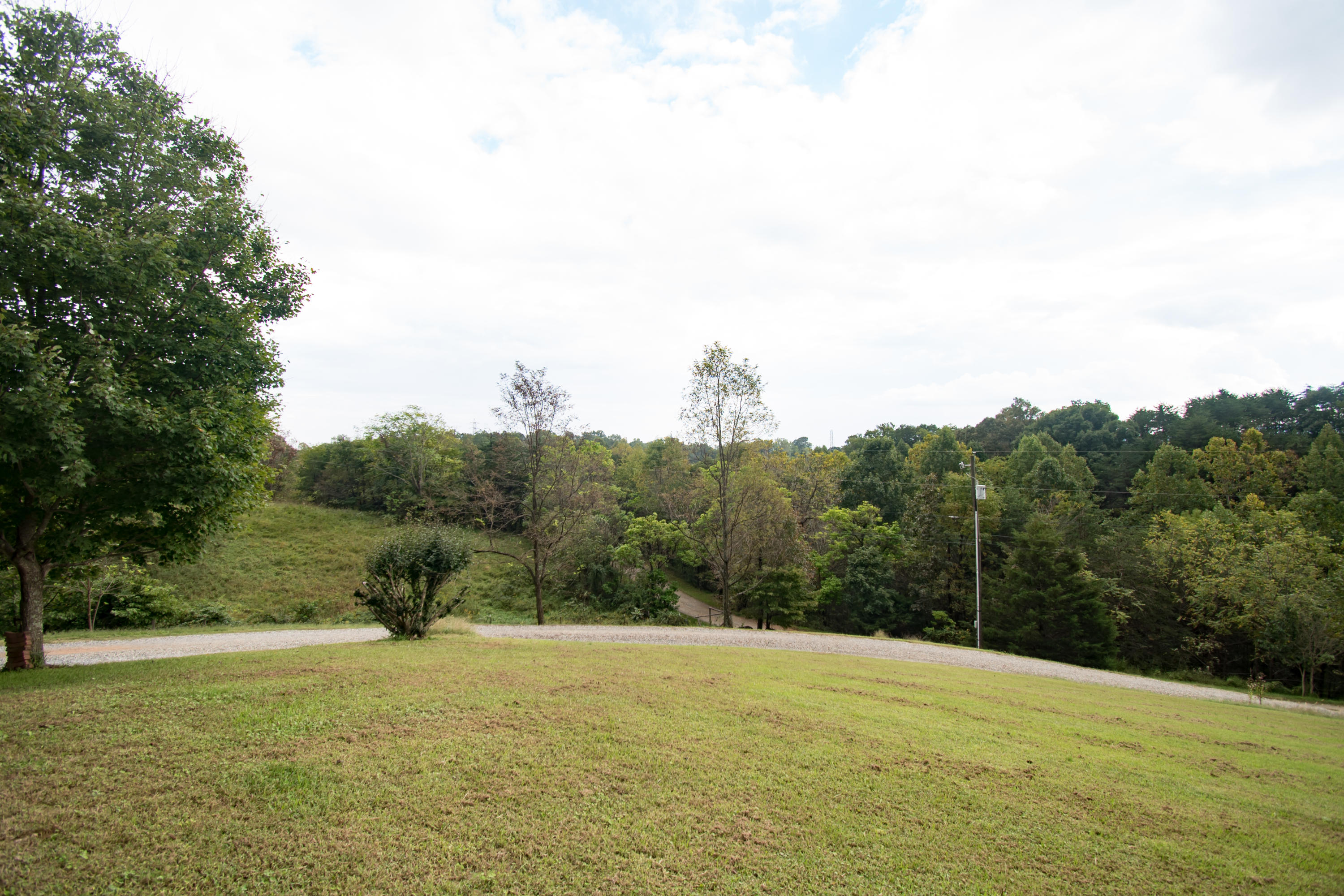 1237 Potters Road Vinton, VA 24179 - Photo 45 of 45 Font View/ Driveway