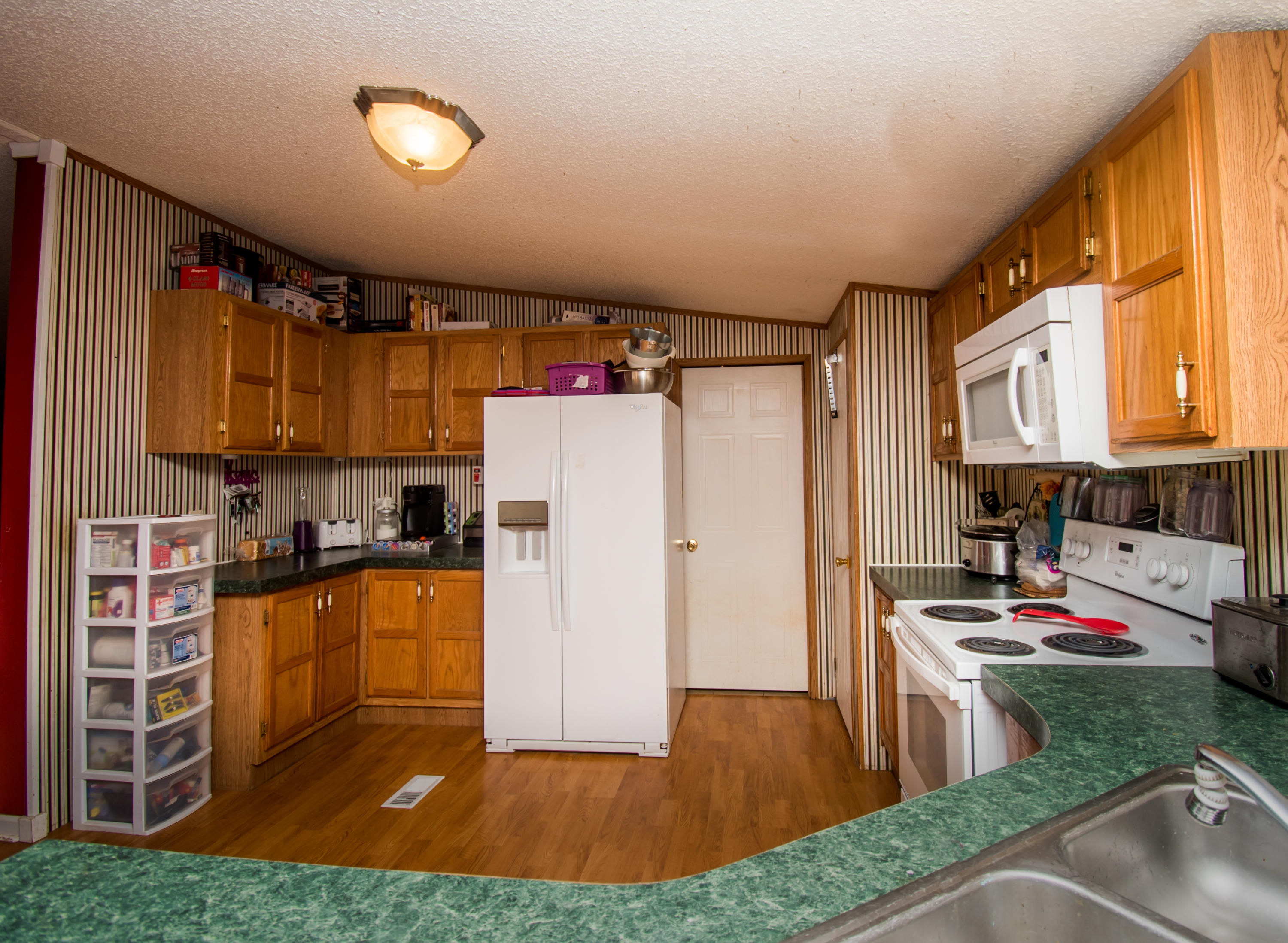 1237 Potters Road Vinton, VA 24179 - Photo 6 of 45 Kitchen