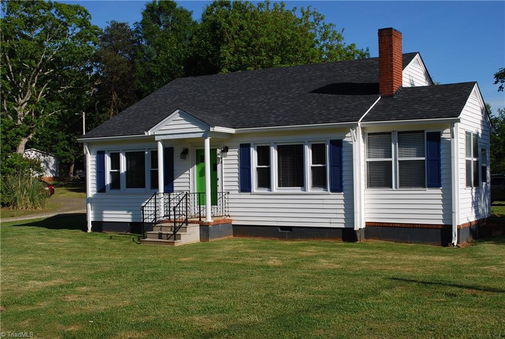 138 Twin Cedars Golf Road Mocksville, NC 27028 - Photo 2 of 22 Gallery Image 2