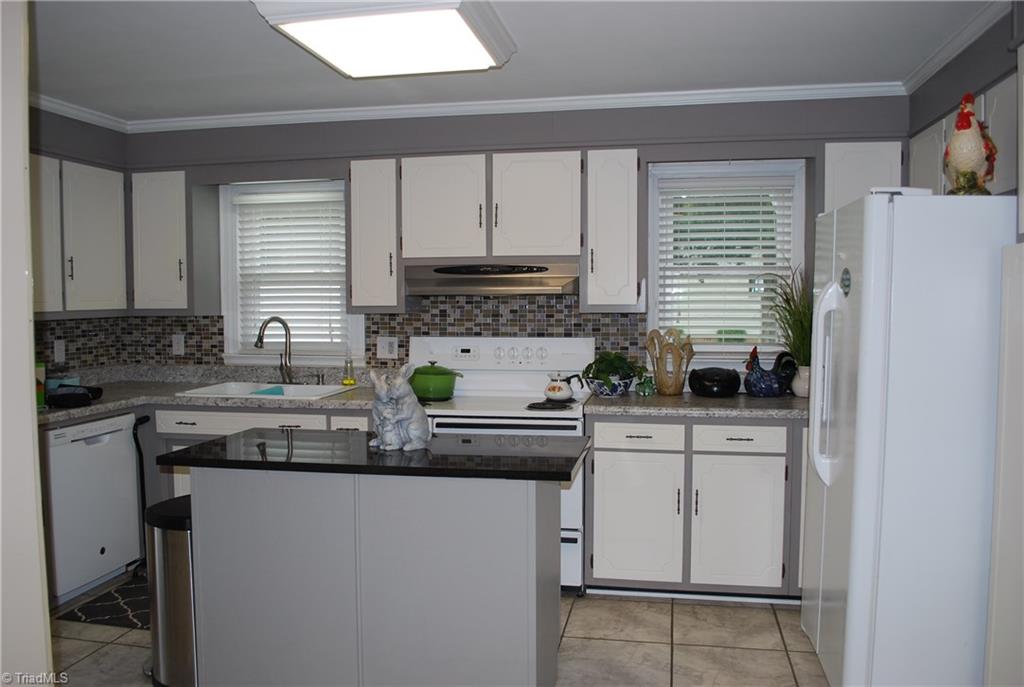138 Twin Cedars Golf Road Mocksville, NC 27028 - Photo 18 of 22 Gallery Image 18