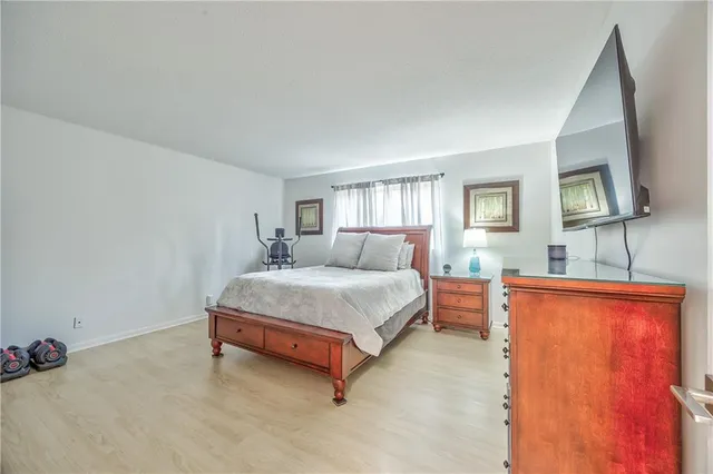 $205,000 | 8718 Metcalf Avenue, Unit 102, Overland Park, KS 66212