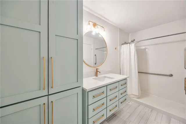 $205,000 | 8718 Metcalf Avenue, Unit 102, Overland Park, KS 66212