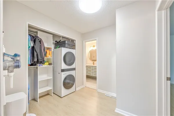 $205,000 | 8718 Metcalf Avenue, Unit 102, Overland Park, KS 66212