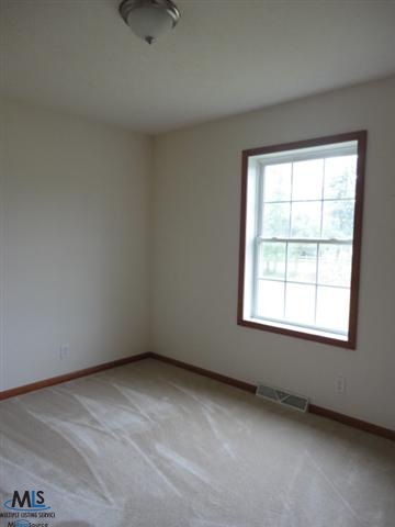 12295 Hough Road Memphis, MI 48041 - Photo 10 of 21 31122582-9.JPG