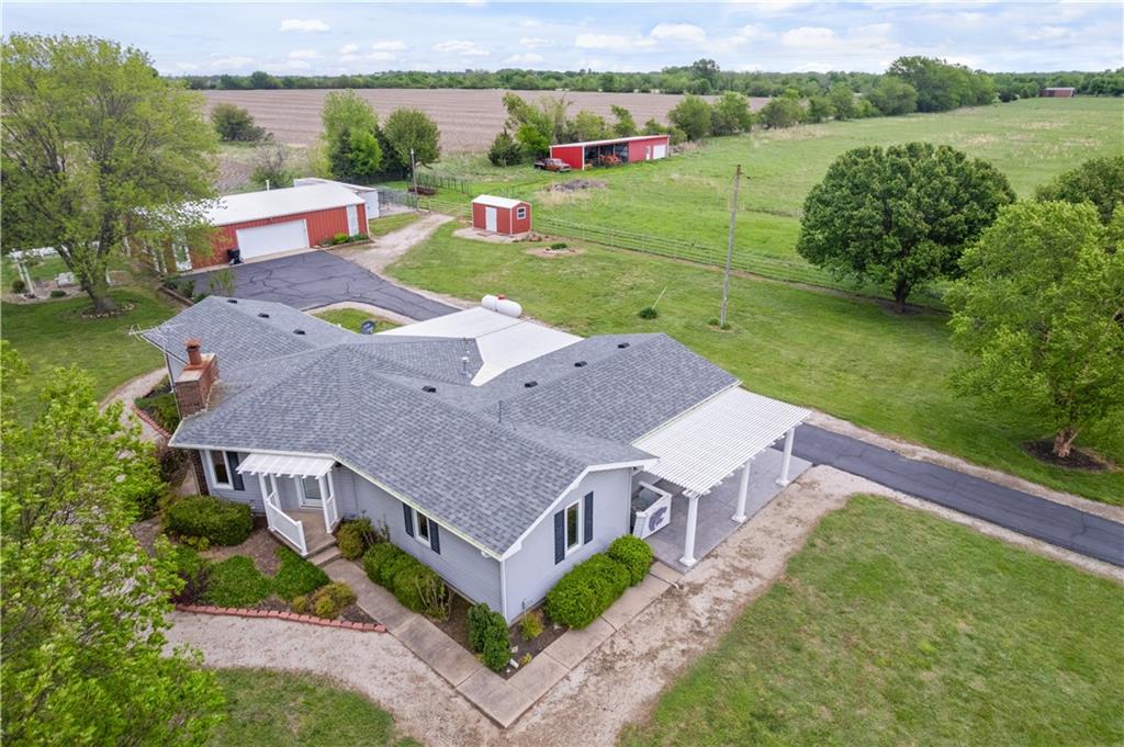 1504 17000 Road Parsons, KS 67357 - Photo 1 of 90
