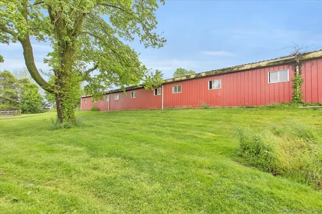 $1,999,000 | 148 Wallingford Road, Durham, CT 06422