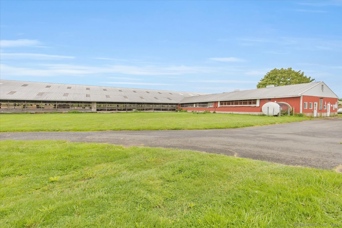 148 Wallingford Road Durham, CT 06422 - Photo 3 of 11