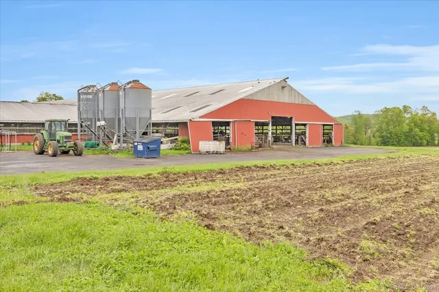 $1,999,000 | 148 Wallingford Road, Durham, CT 06422