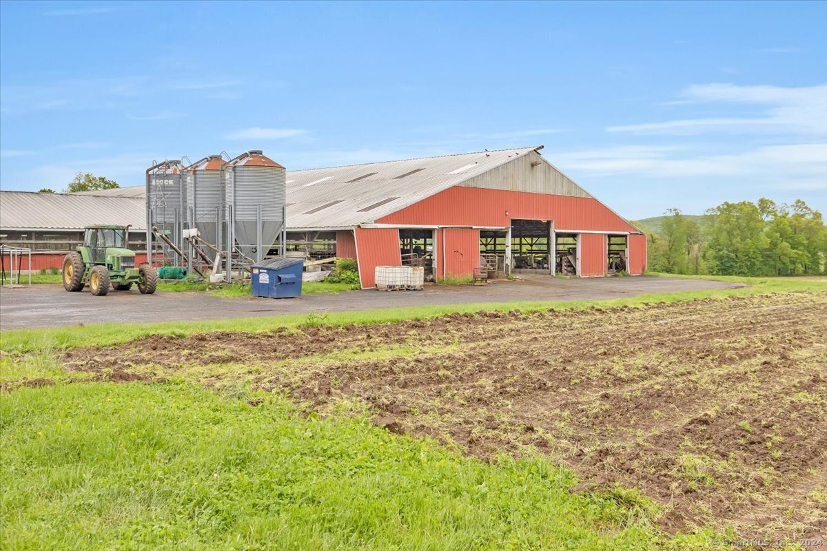 148 Wallingford Road Durham, CT 06422 - Photo 6 of 11