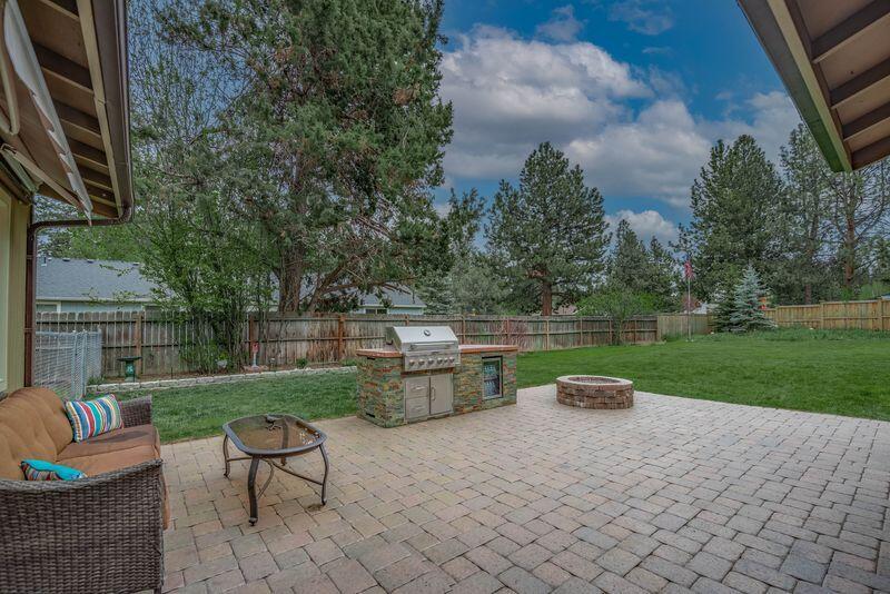 60834 Defiance Street Bend, OR 97702 - Photo 16 of 47