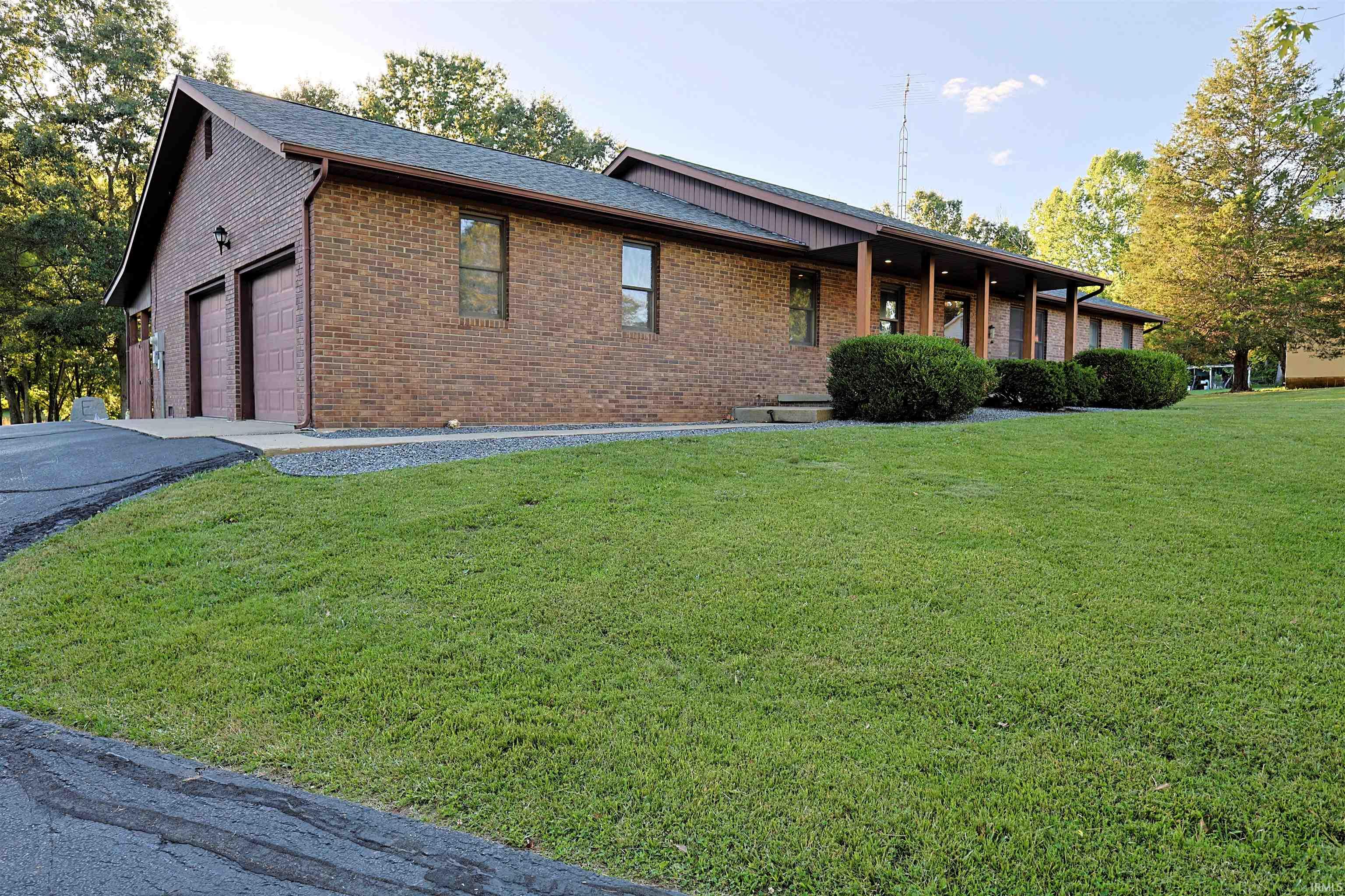 2823 Avoca Eureka Road Bedford, IN 47421 - Photo 5 of 50
