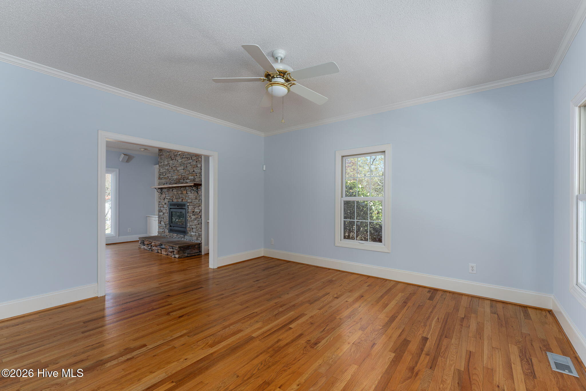 2689 Sloop Point Loop Road Hampstead, NC 28443 - Photo 18 of 112 family-room-01a
