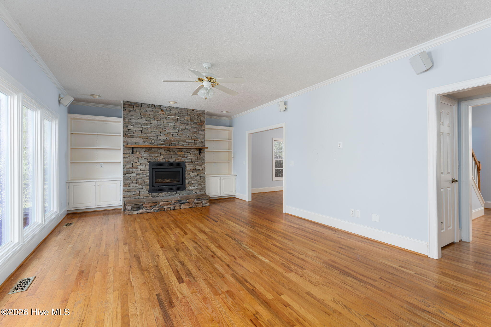 2689 Sloop Point Loop Road Hampstead, NC 28443 - Photo 21 of 112 living-room-01b